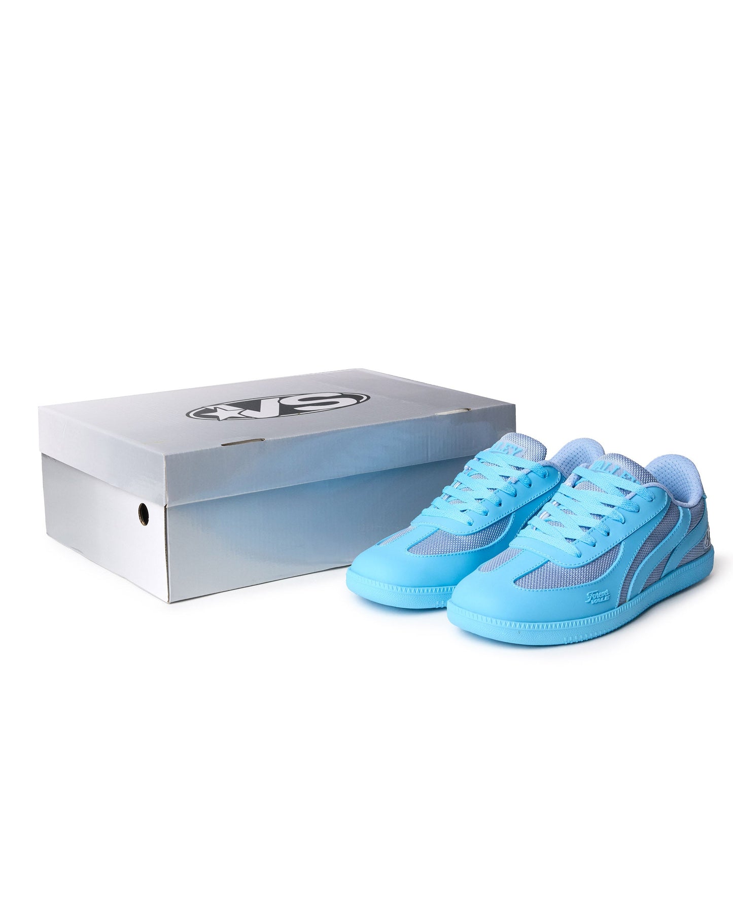 AQUA TRAINERS